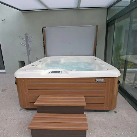 Vakantiehuis Maison De Charme Avec Et Veranda - Proche Thermes De Vittel Et Cite Des Images - Fr-1-589-252 *