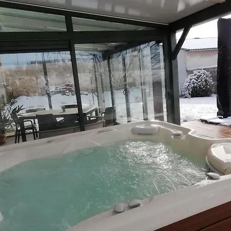 Nyaraló Maison De Charme Avec Et Veranda - Proche Thermes De Vittel Et Cite Des Images - Fr-1-589-252 Velotte-et-Tatignecourt