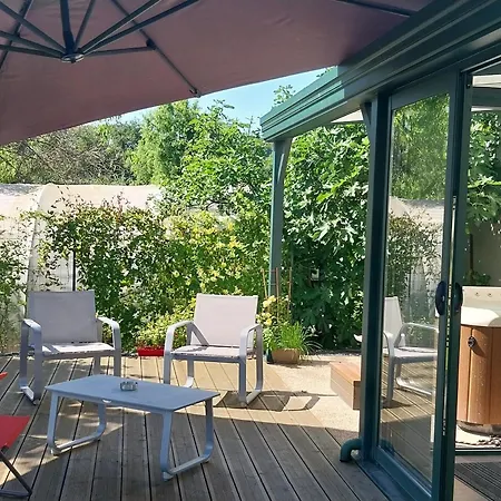 Maison De Charme Avec Et Veranda - Proche Thermes De Vittel Et Cite Des Images * Velotte-et-Tatignecourt