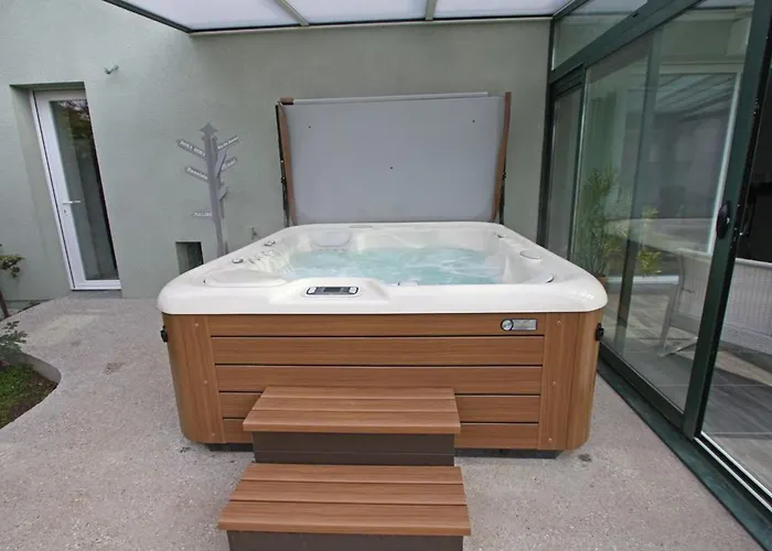 Prázdninový dům Maison De Charme Avec Et Veranda - Proche Thermes De Vittel Et Cite Des Images - Fr-1-589-252 *