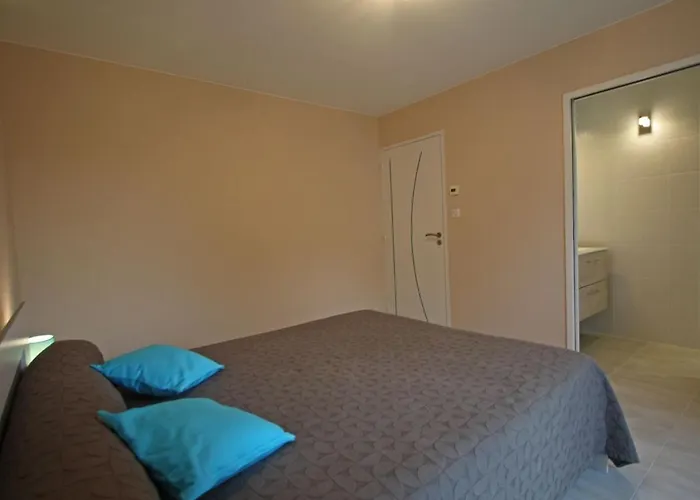 Prázdninový dům Maison De Charme Avec Et Veranda - Proche Thermes De Vittel Et Cite Des Images - Fr-1-589-252 *