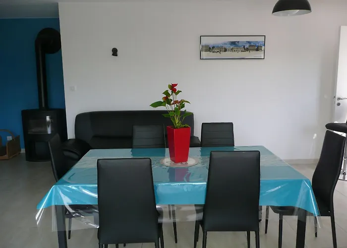 Maison De Charme Avec Et Veranda - Proche Thermes De Vittel Et Cite Des Images - Fr-1-589-252