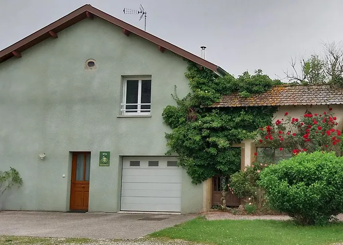 Maison De Charme Avec Et Veranda - Proche Thermes De Vittel Et Cite Des Images - Fr-1-589-252 * Velotte-et-Tatignecourt