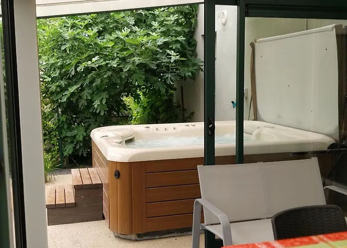 Maison De Charme Avec Et Veranda - Proche Thermes De Vittel Et Cite Des Images - Fr-1-589-252 Prázdninový dům