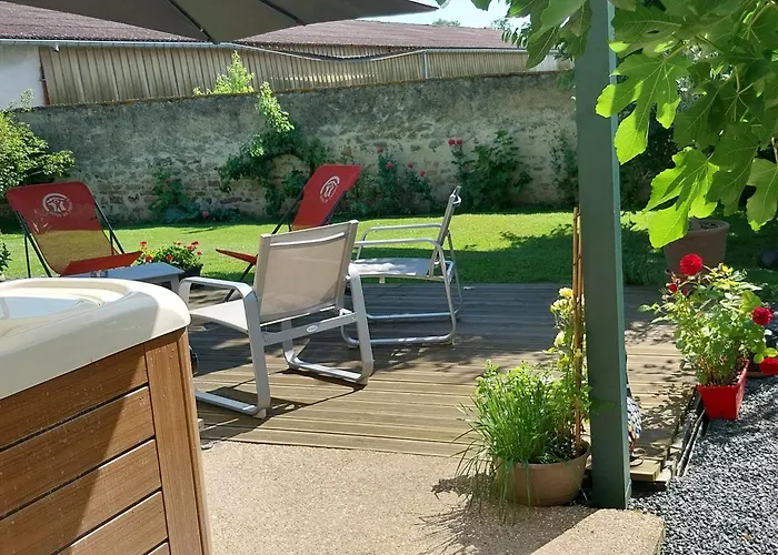 Prázdninový dům Maison De Charme Avec Et Veranda - Proche Thermes De Vittel Et Cite Des Images - Fr-1-589-252 *