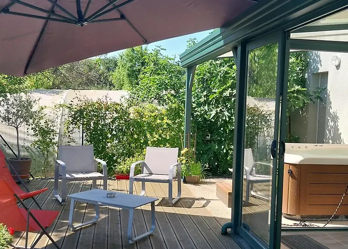 Maison De Charme Avec Et Veranda - Proche Thermes De Vittel Et Cite Des Images - Fr-1-589-252 * Velotte-et-Tatignecourt